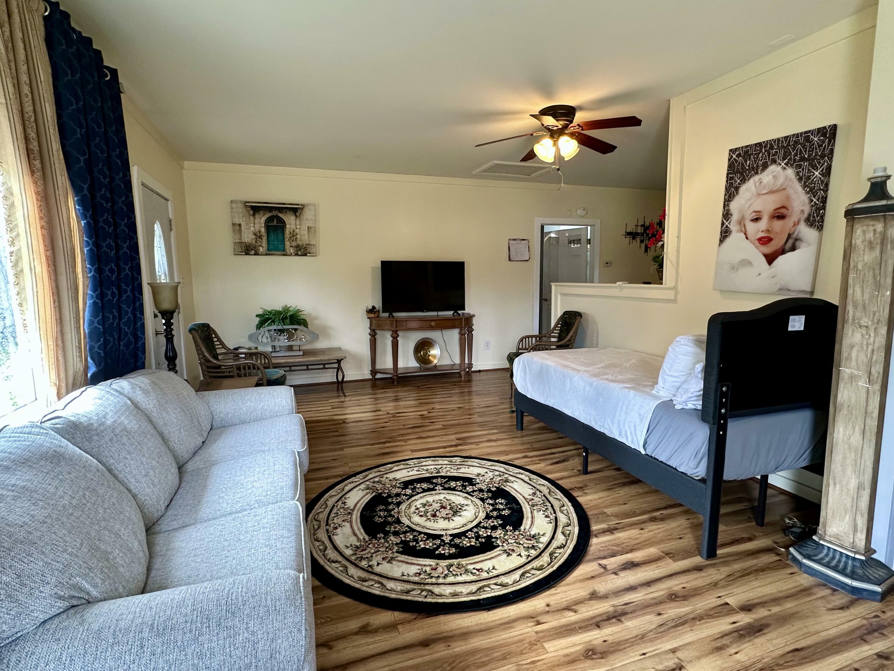 Property Photo: 914 W Cadillac Street MI 49701