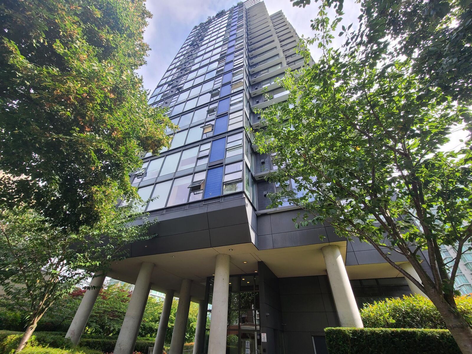 Photo de la propriété:  1723 Alberni Street 1001  BC V6G 3G9 