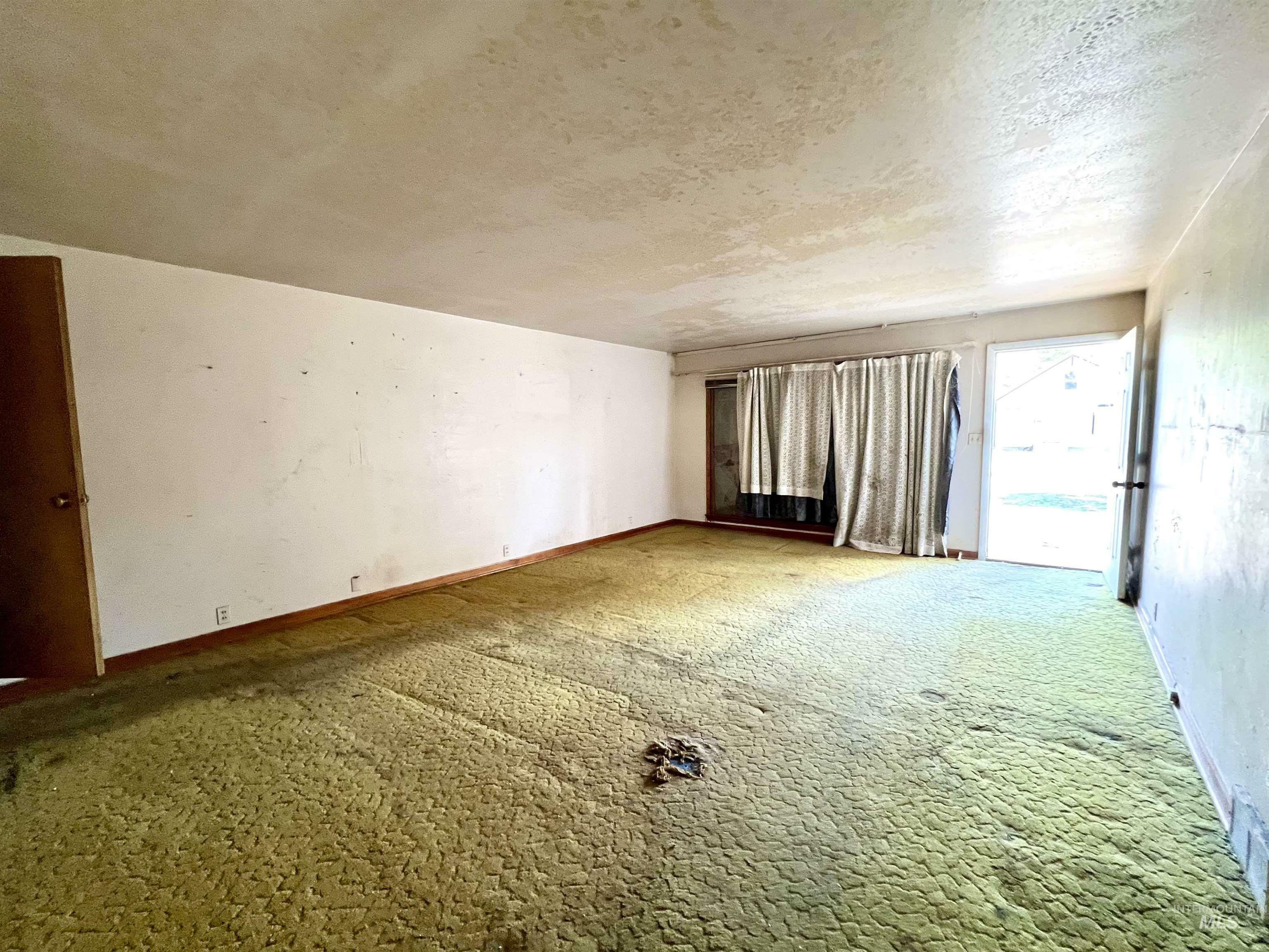 Property Photo: 906 4th Street ID 83350