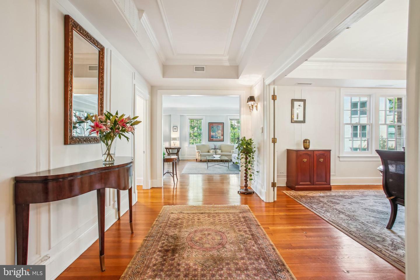 Property Photo:  1661 Crescent Pl NW 408  DC 20009 
