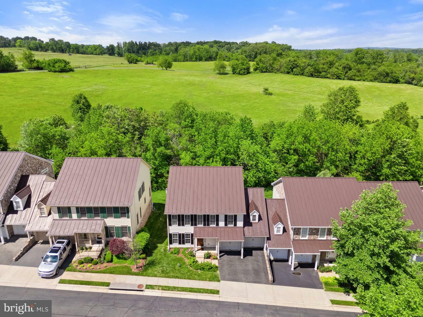 Property Photo: 128 N Jay Street VA 20117