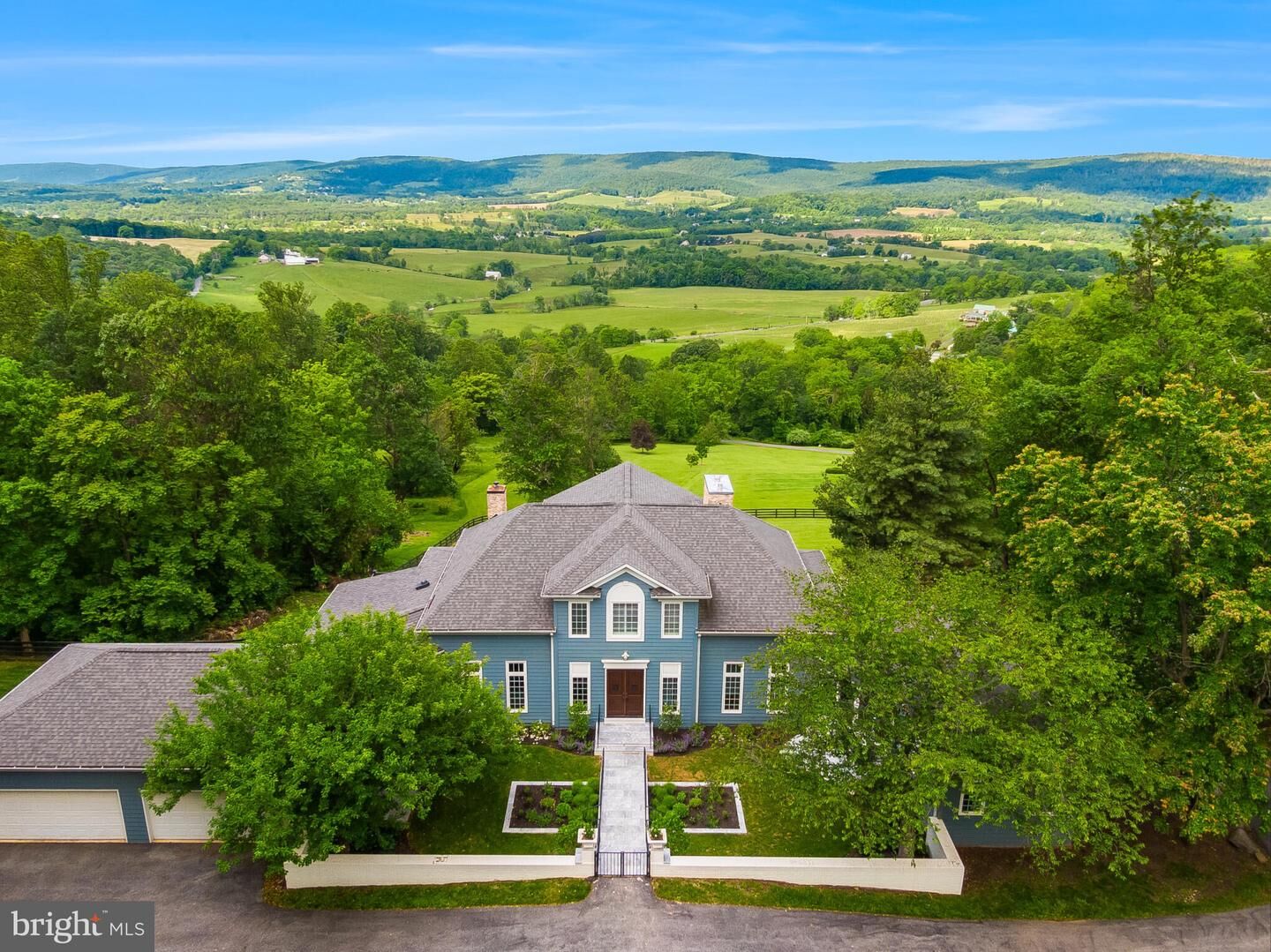 Property Photo:  14812 Manor View  VA 20132 