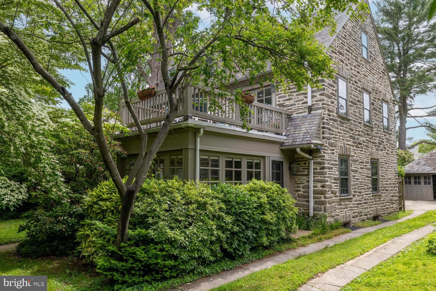 Property Photo: 538 W Ellet Street PA 19119