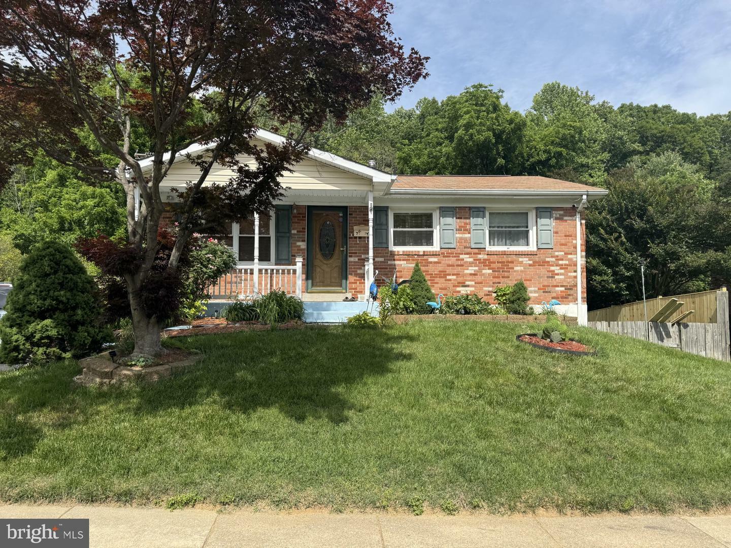 Property Photo: 14714 Edgewater Drive VA 22193