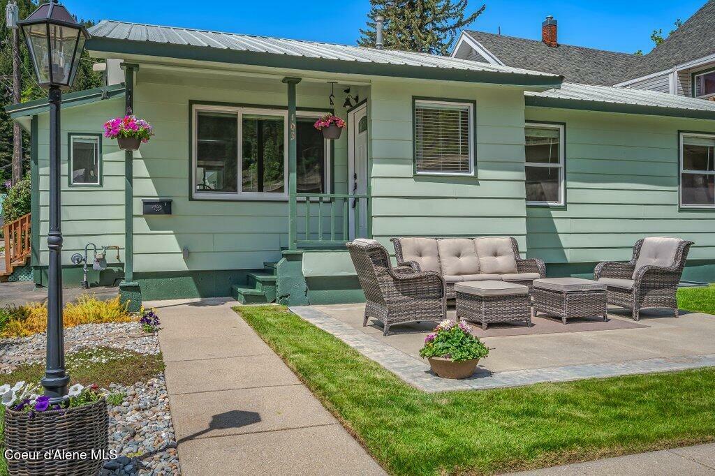 Property Photo:  103 3rd St  ID 83873 
