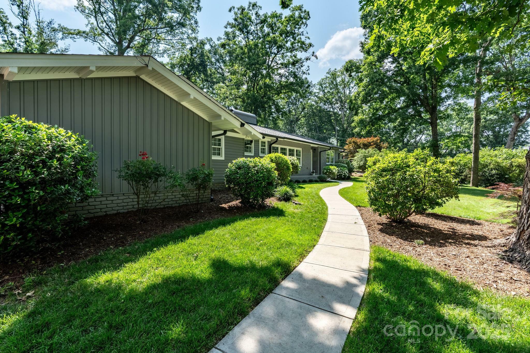 Property Photo: 1035 15th Avenue NW NC 28601