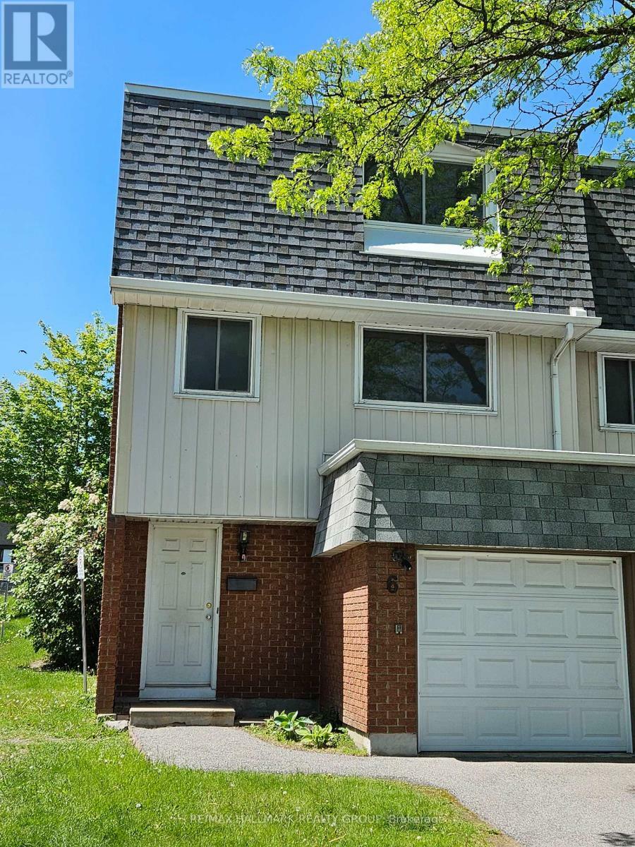 Property Photo: 2669 Southvale Crescent 6 ON K1B 4V2