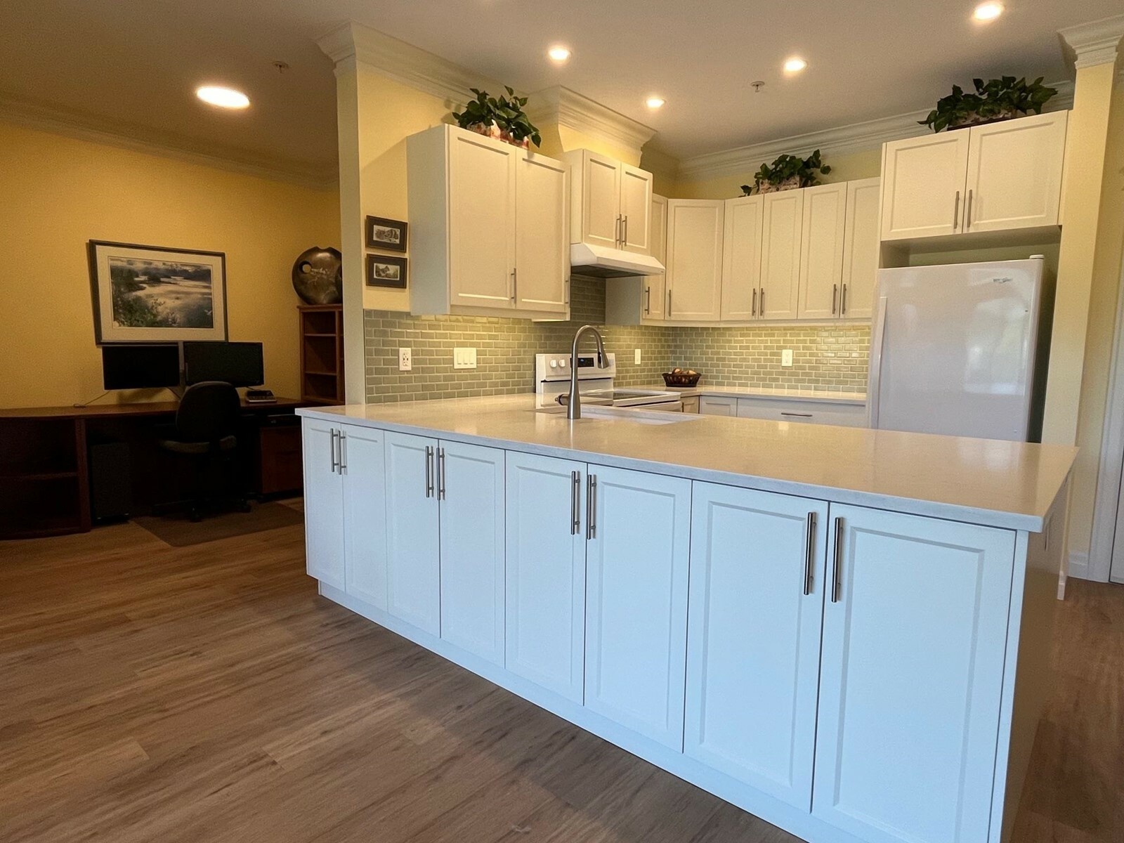 Property Photo: 45595 Tamihi Way 303C BC V2R 0G3
