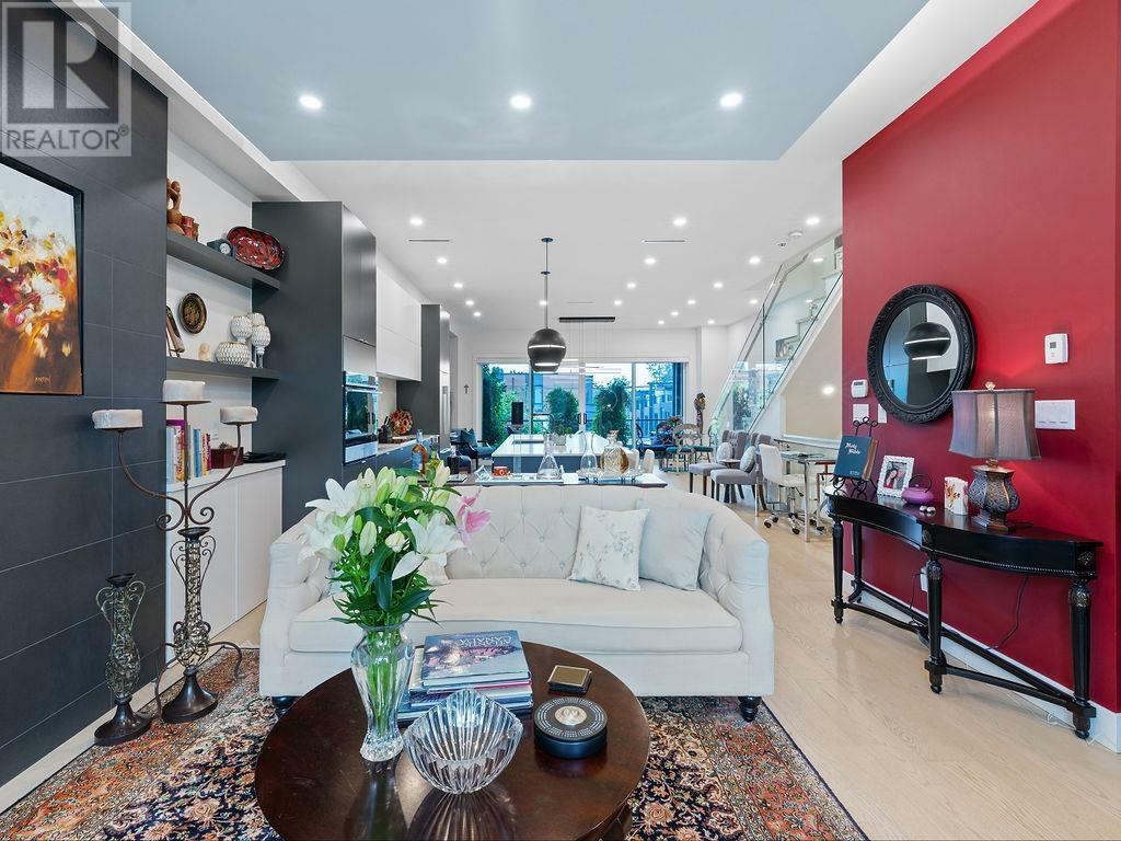 Photo de la propriété: 609 East 4th Street BC V7L 1J9