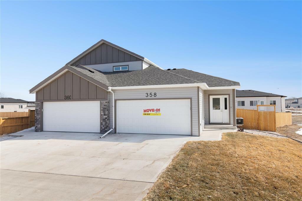 Property Photo: 358 Purvis Boulevard MB R1A 2P5