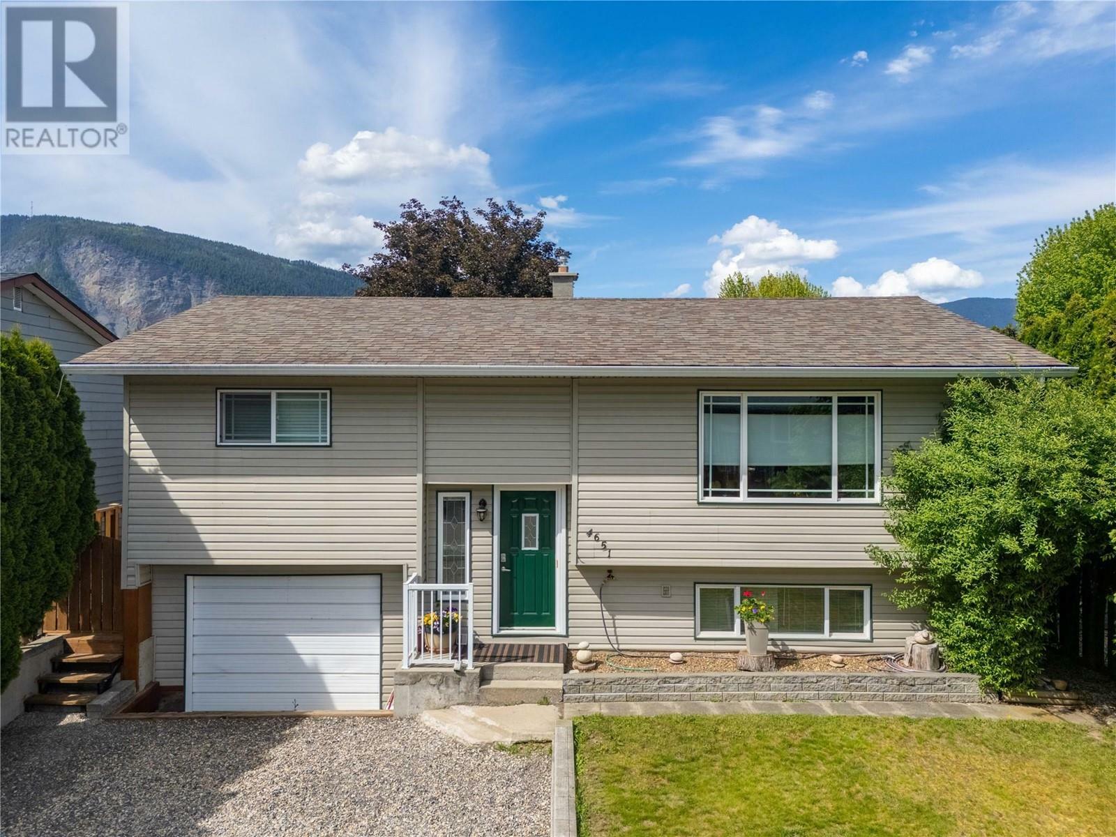 4651 71 Avenue Northeast  Salmon Arm BC V0E 1K0 photo
