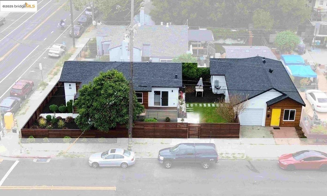 Property Photo: 1026 43rd St CA 94608
