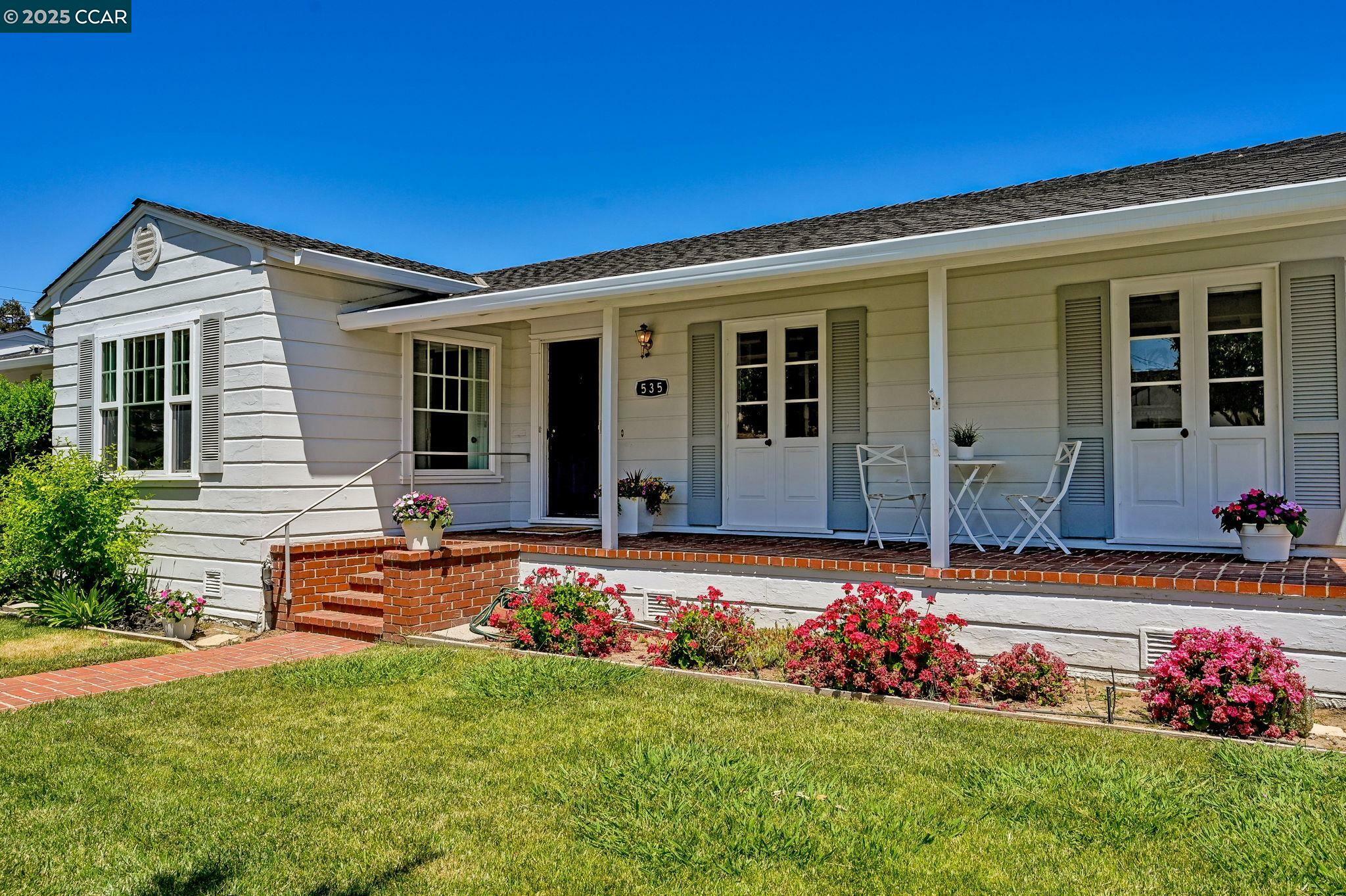 Property Photo: 535 Bertola Street CA 94553