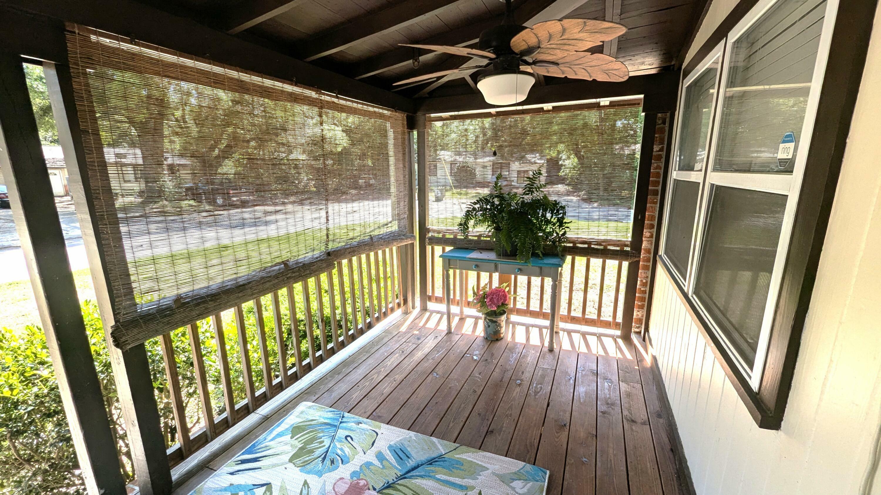 Property Photo:  10 Kennington Drive  FL 32507 