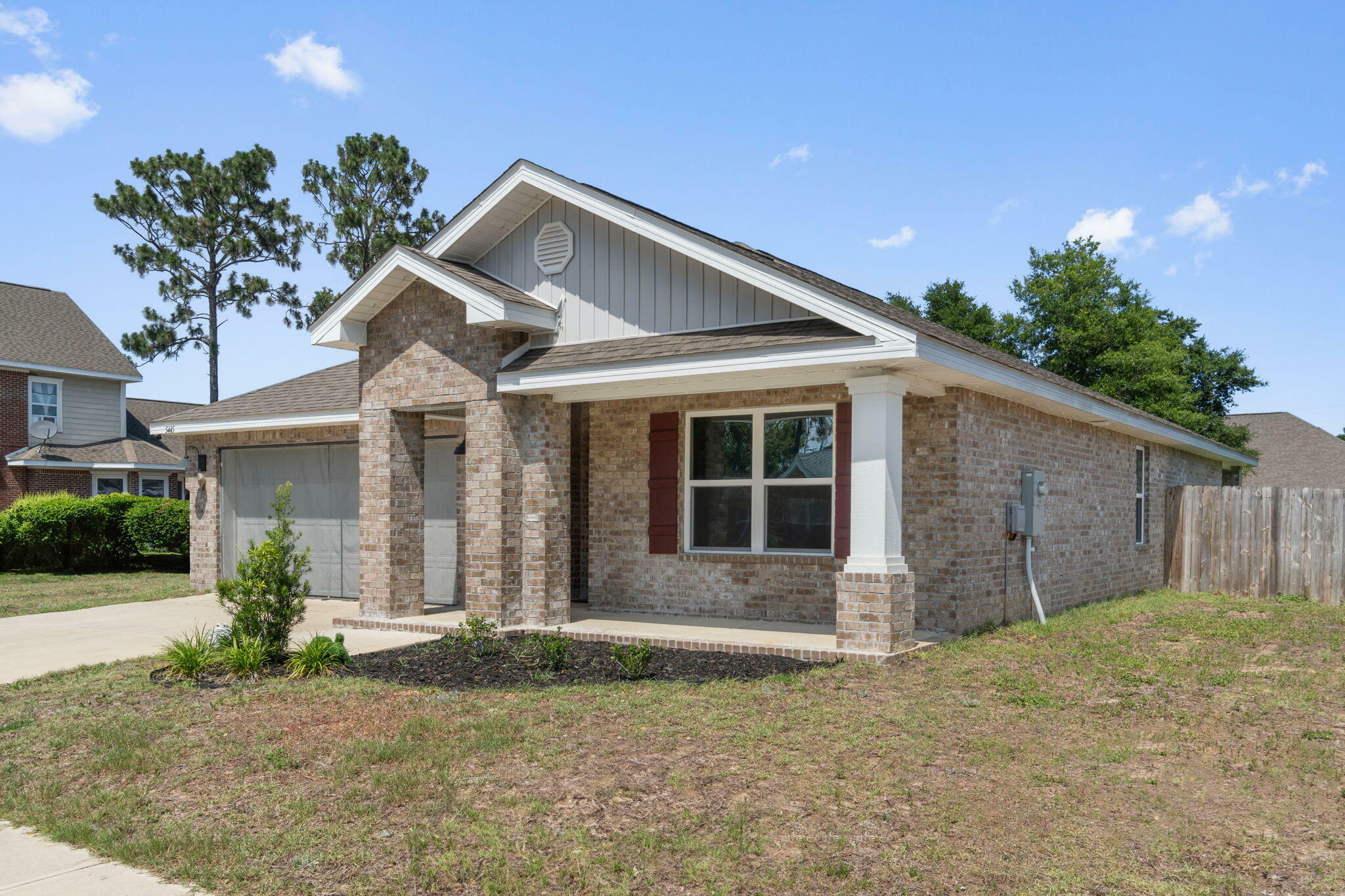 Property Photo: 5445 Jenee Court FL 32539