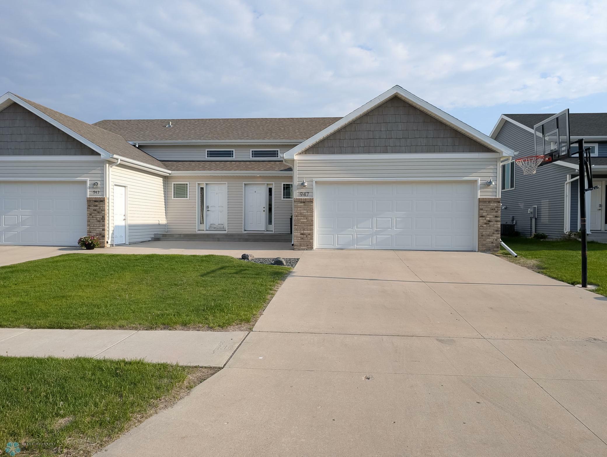 Property Photo: 947 Eaglewood Avenue W ND 58078