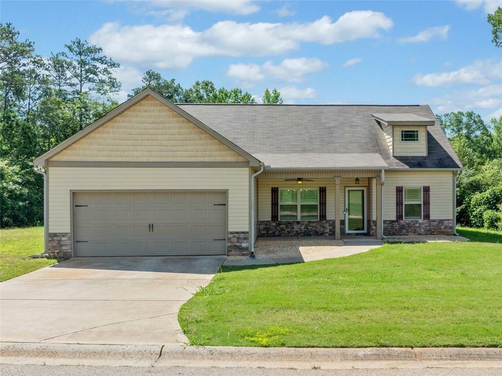 Property Photo: 1010 Holliday Pass GA 30223