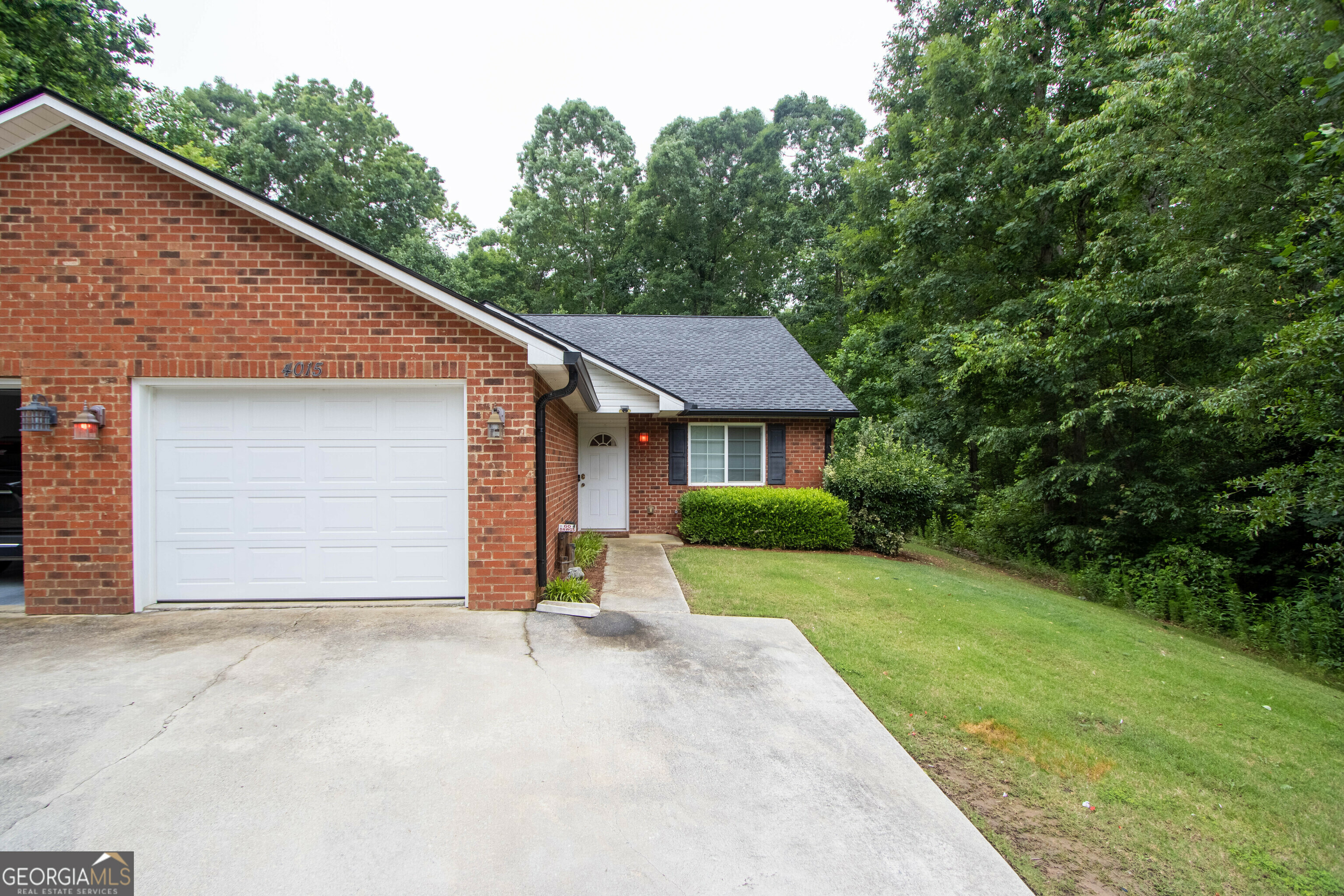 Property Photo: 4015 Hidden Hollow Drive GA 30506
