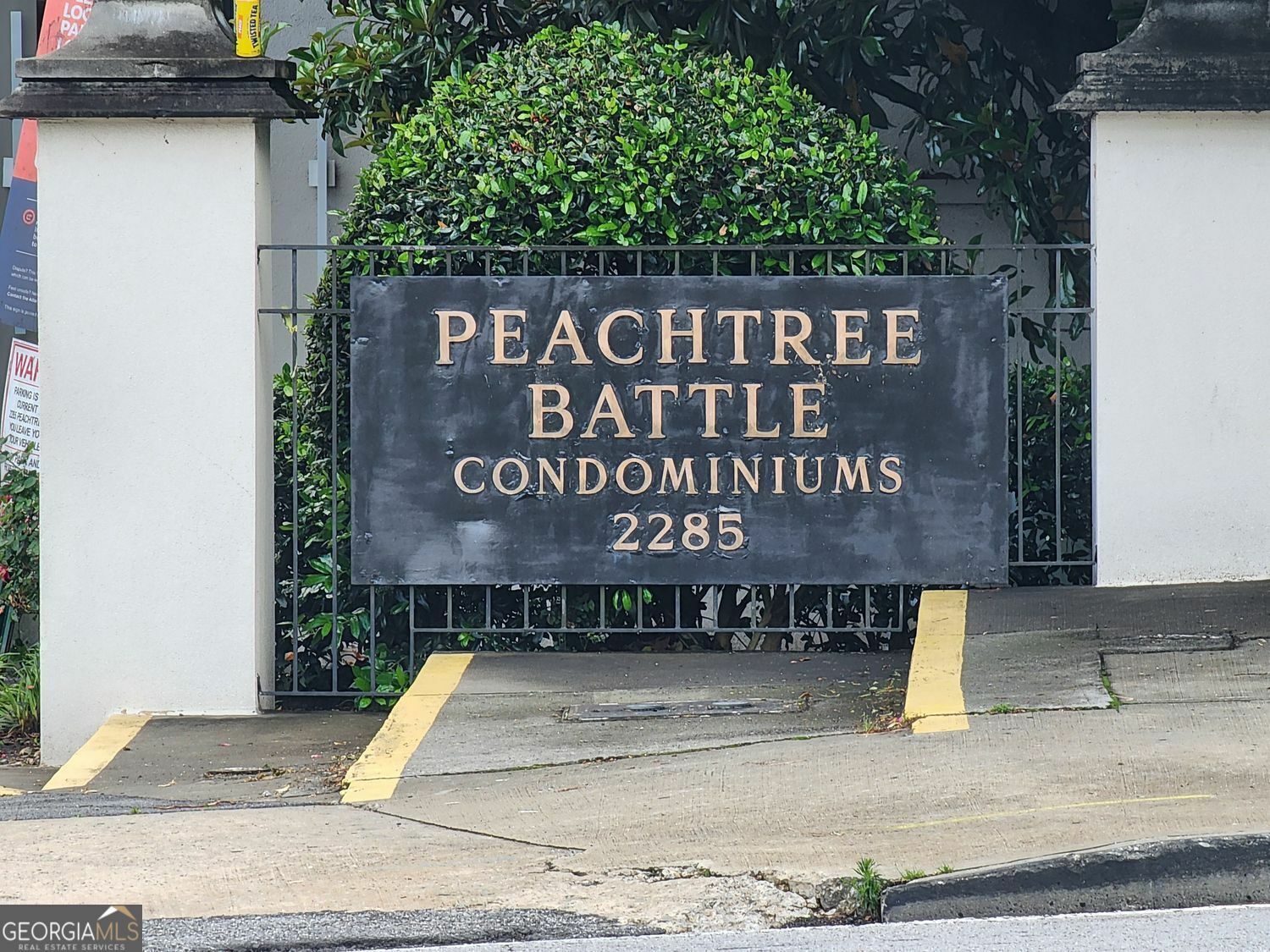 Property Photo: 2285 Peachtree Road NE 309 GA 30309