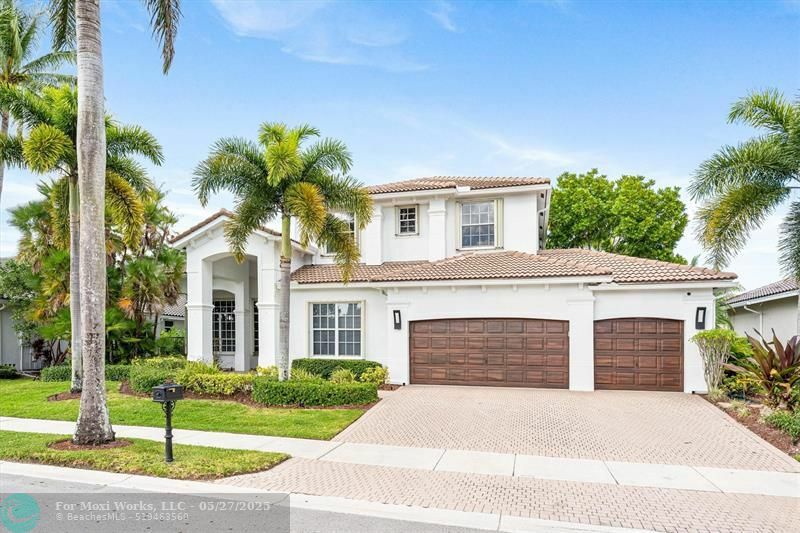 Property Photo: 2527 Montclaire Cir FL 33327