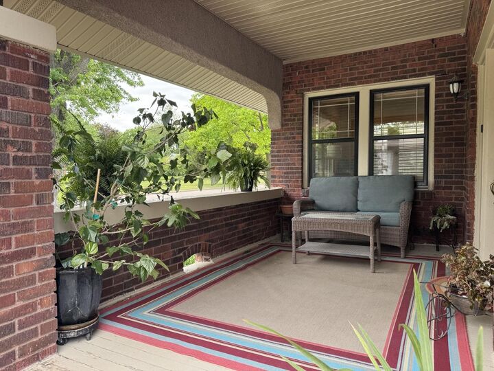 Property Photo:  411 University Avenue  NE 68901 