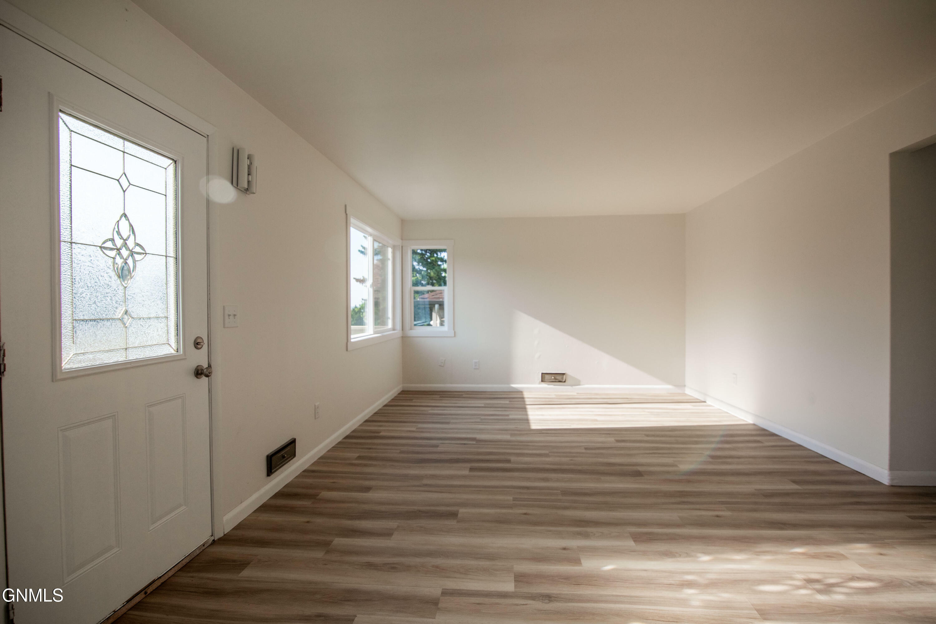 Property Photo: 512 N 22nd Street ND 58501