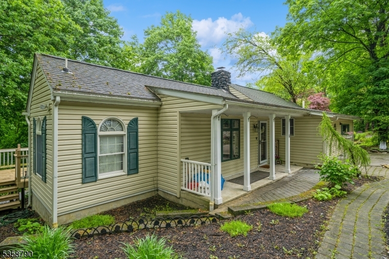 Property Photo:  6 Pinecliff Rd  NJ 07860 