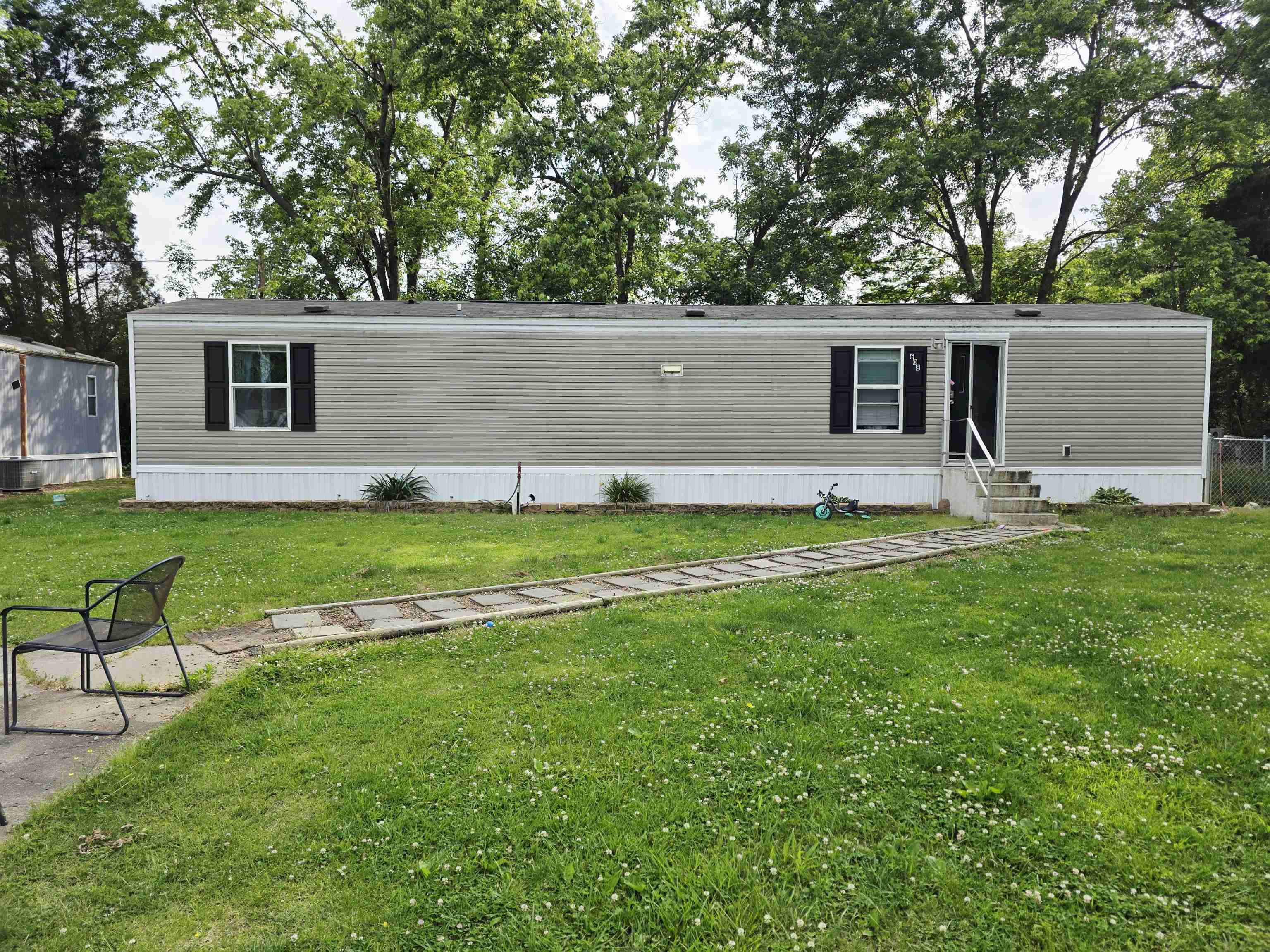 608 Graves Dr  Henderson KY 42420 photo