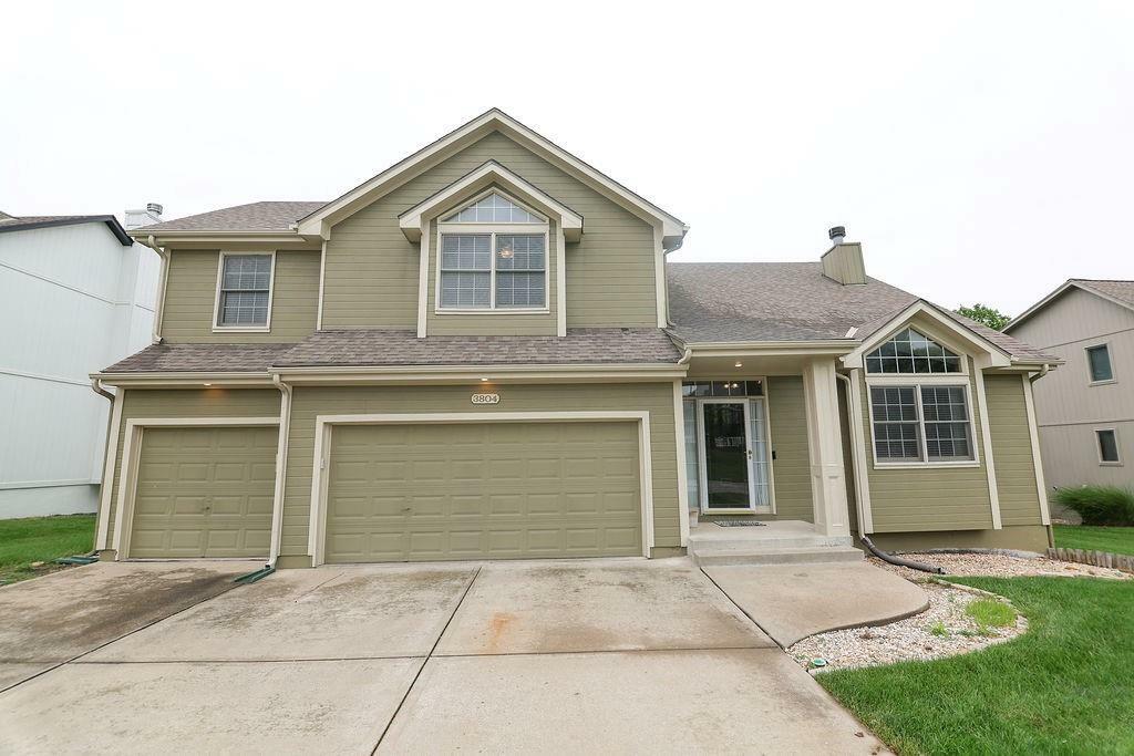 Property Photo: 3804 SW Briarwood Drive MO 64082