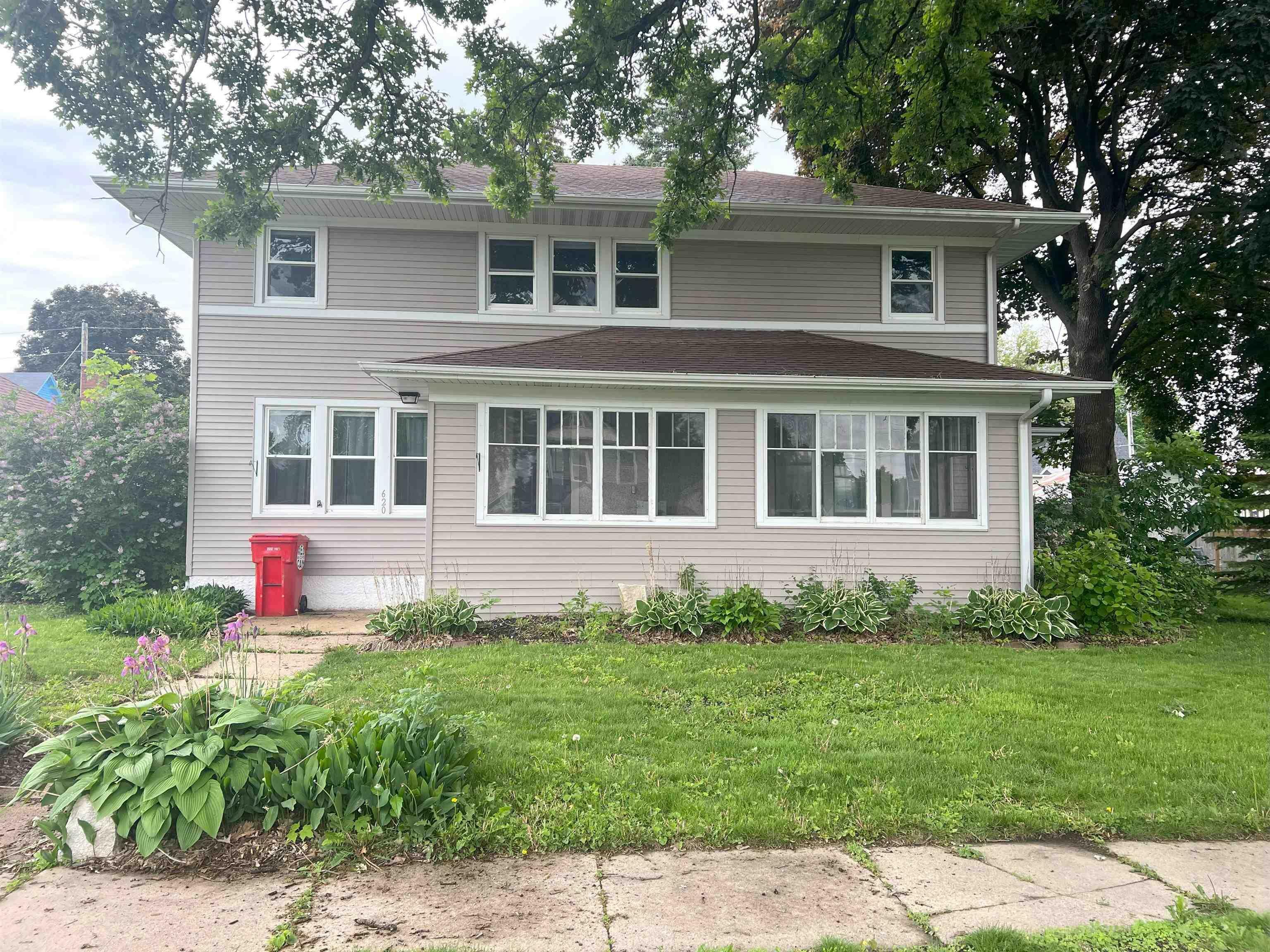 Property Photo: 620 Ash St IA 50461