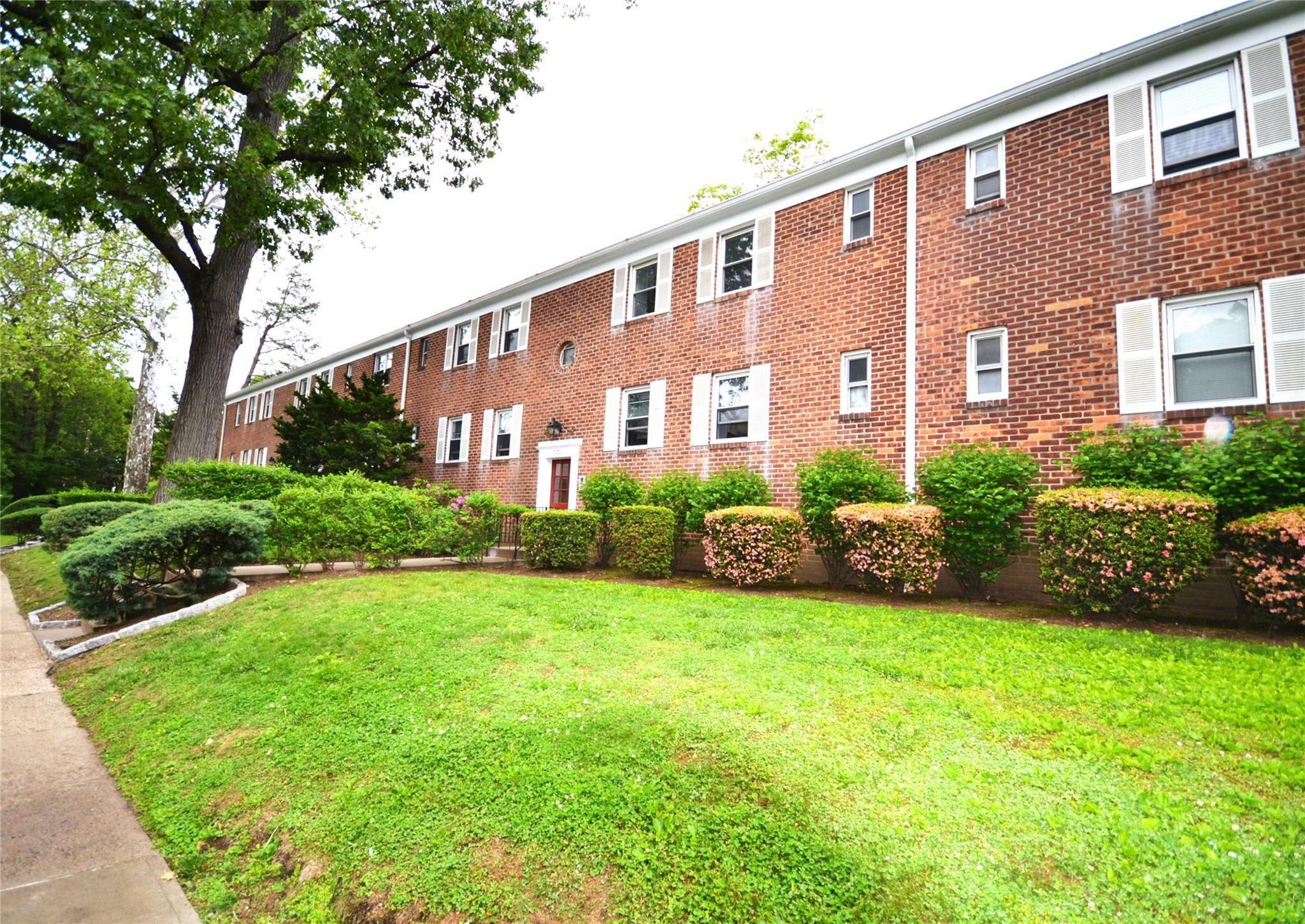 Property Photo: 2270 Palmer Avenue 5J NY 10801