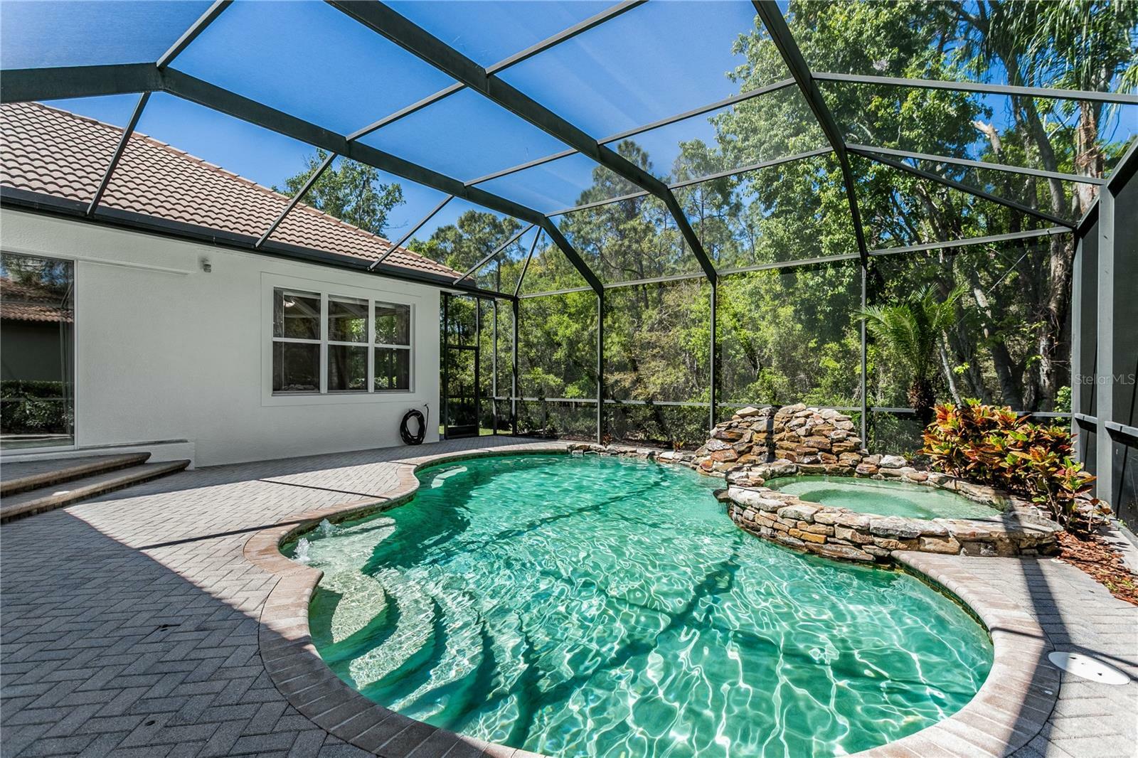 Property Photo: 11938 Royce Waterford Circle FL 33626