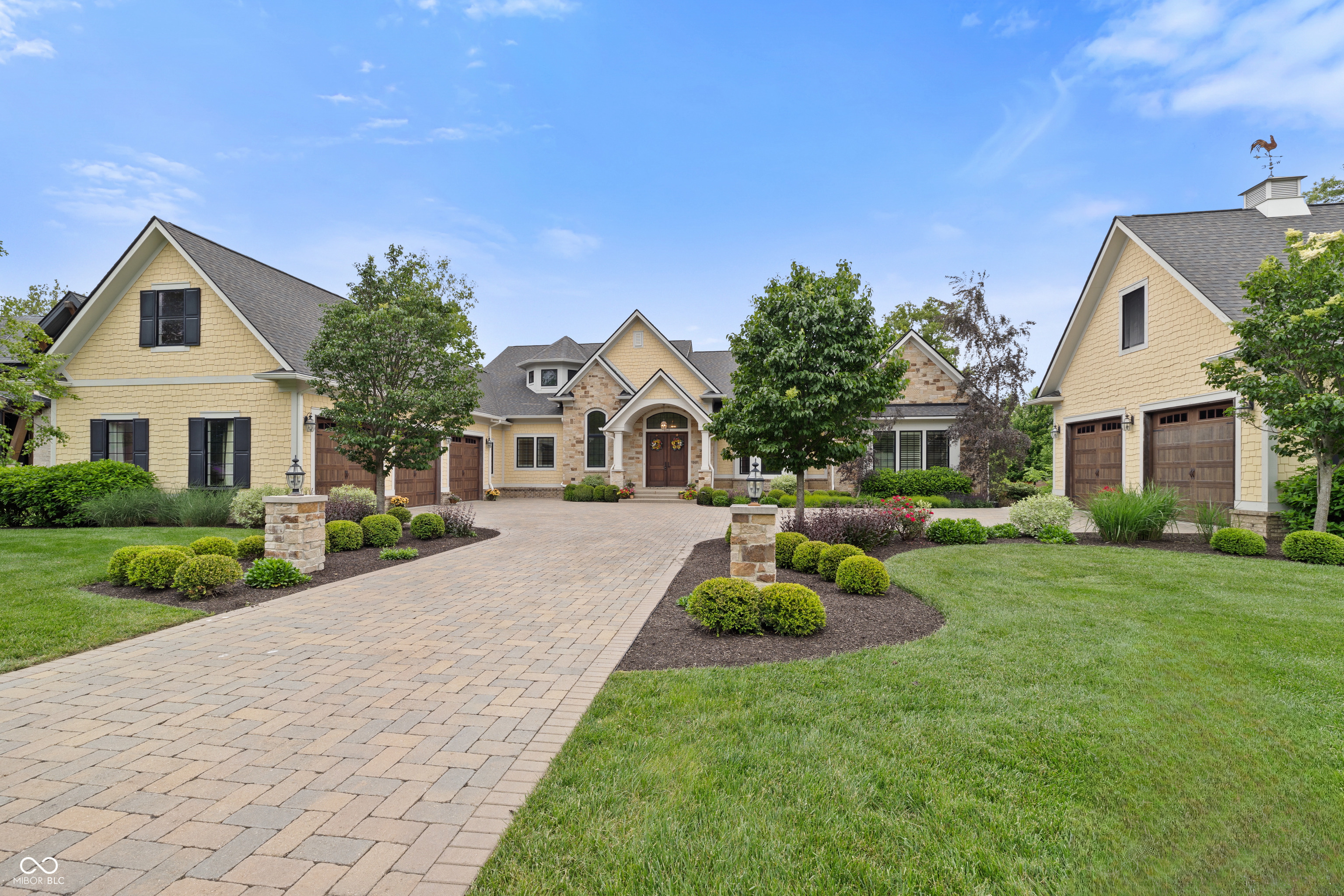 Property Photo: 860 Chatham Hills Boulevard IN 46074