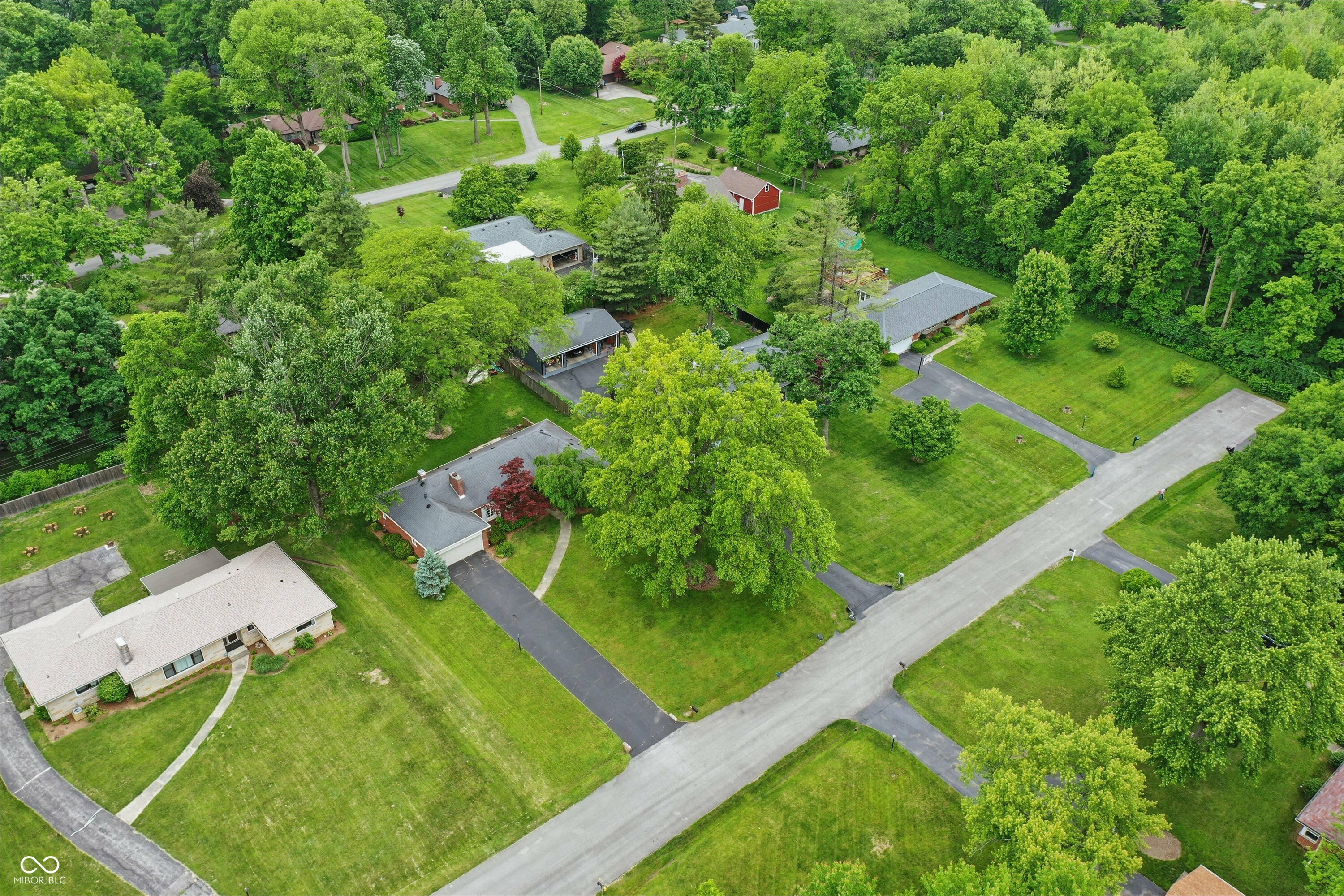 Property Photo: 8752 Washington Blvd E Drive IN 46240