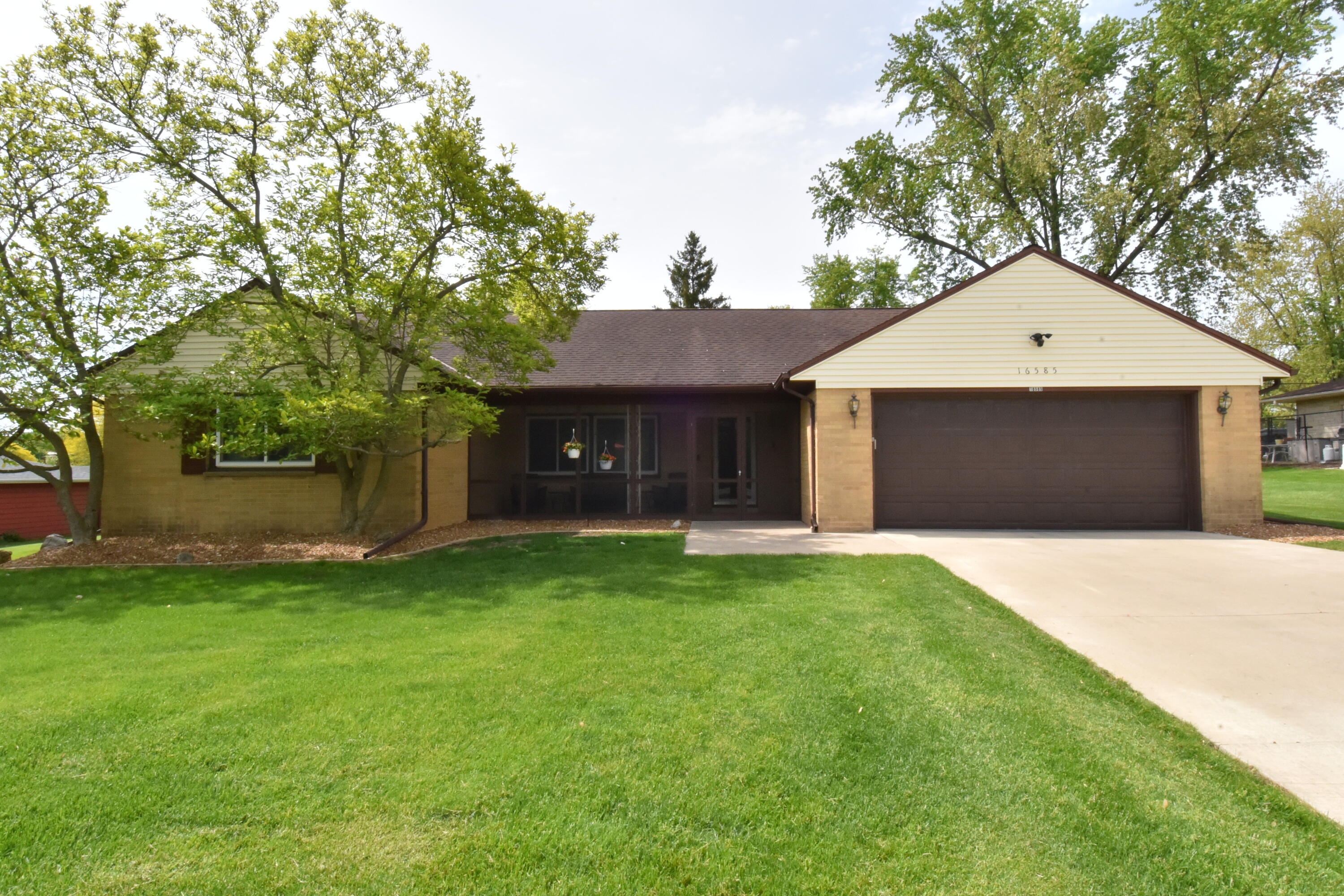 16585 W North Ave  Brookfield WI 53005 photo