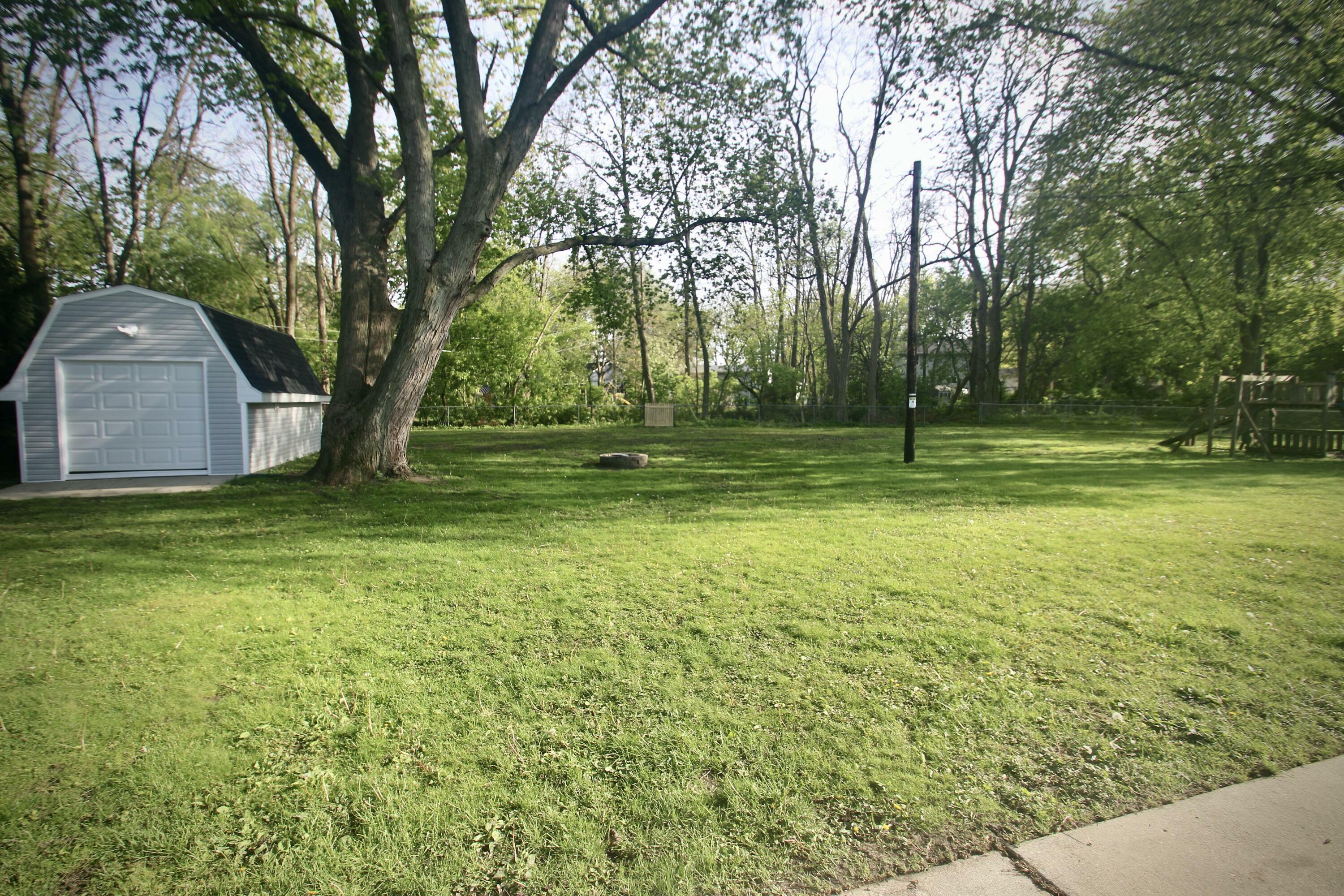 Property Photo: 819 114th St WI 53158