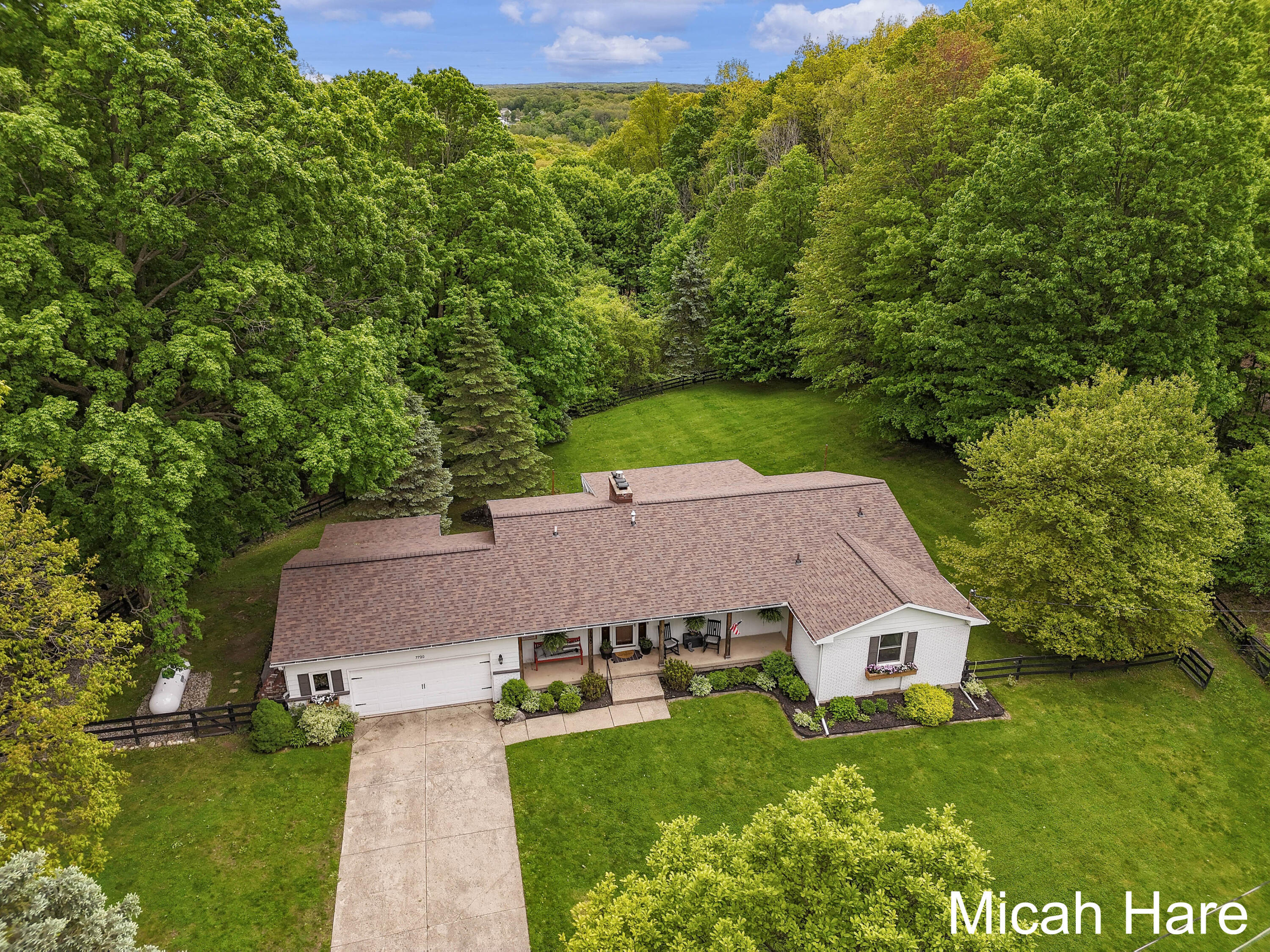 Property Photo:  7720 House Court NE  MI 49306 