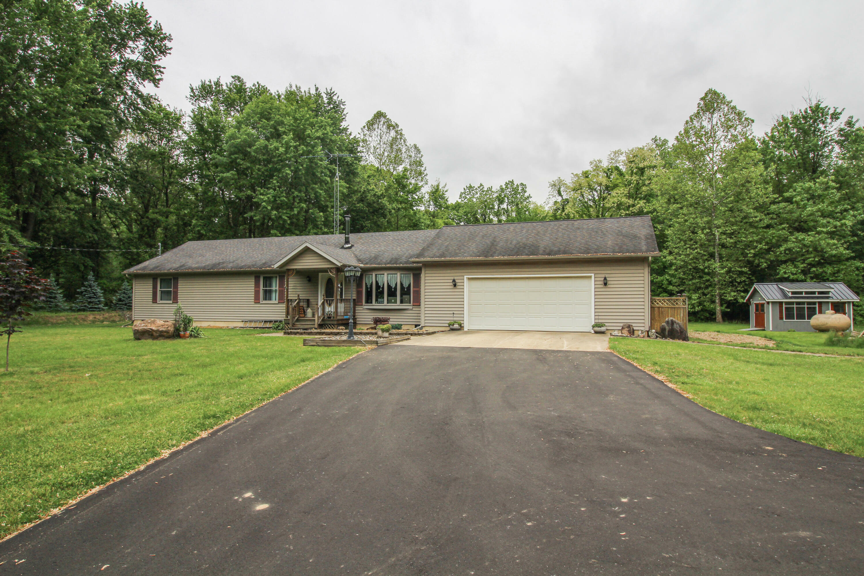 Property Photo:  21729 Pinhook Road  MI 49072 
