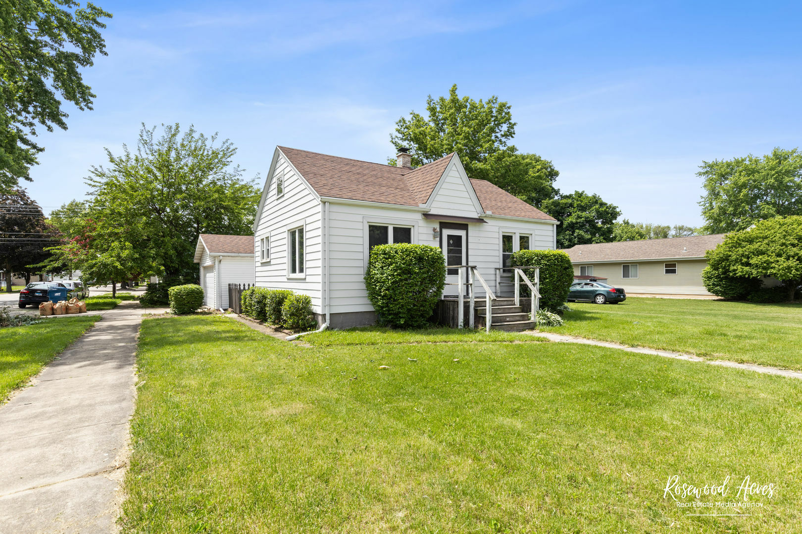 Property Photo: 493 S Cannon Avenue IL 60901
