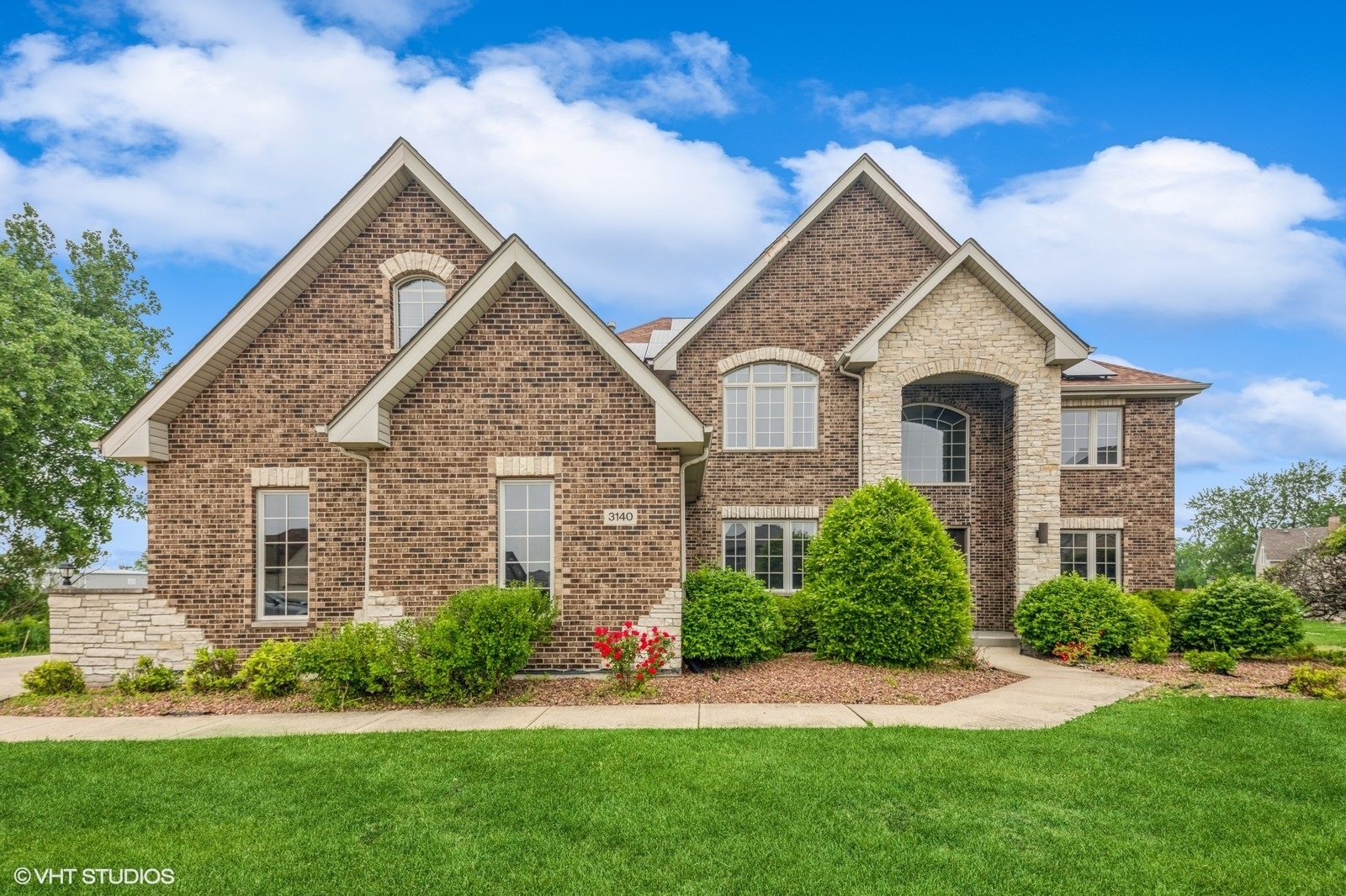 Property Photo: 3140 Juniper Court IL 60411