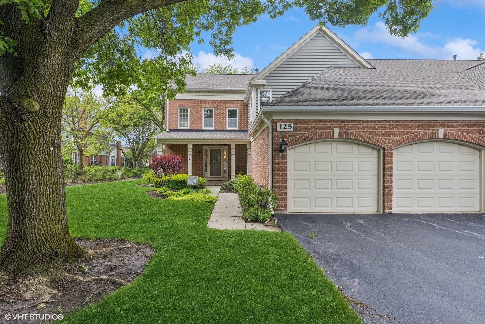 Property Photo: 125 Yale Court IL 60026