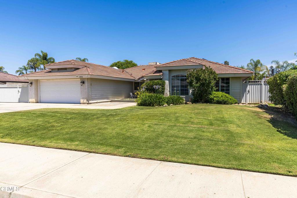 Property Photo: 14000 Castlemaine Avenue CA 93314