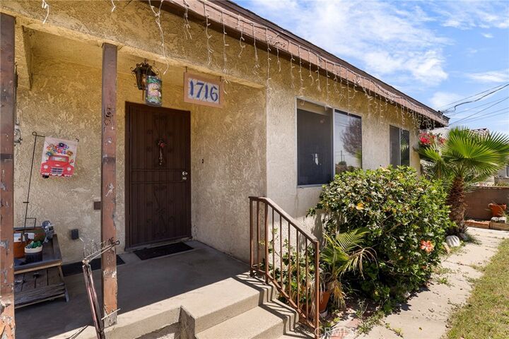 Property Photo:  1716 N Fries Avenue  CA 90744 
