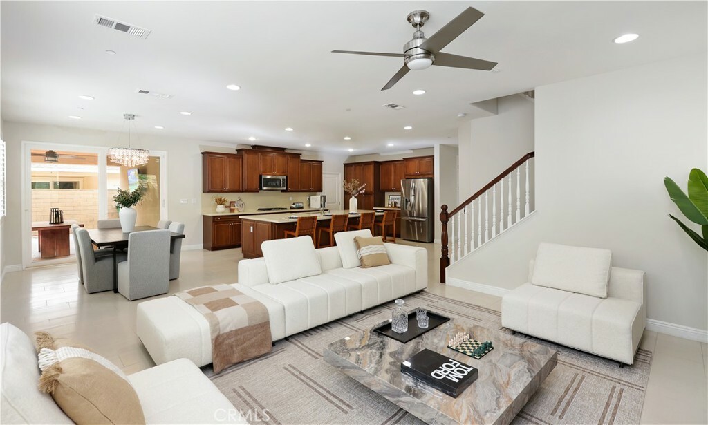 Property Photo: 213 Wicker CA 92618