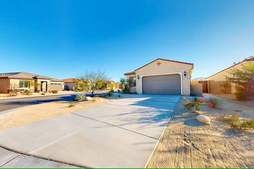 Property Photo:  23 Vintage  CA 92270 