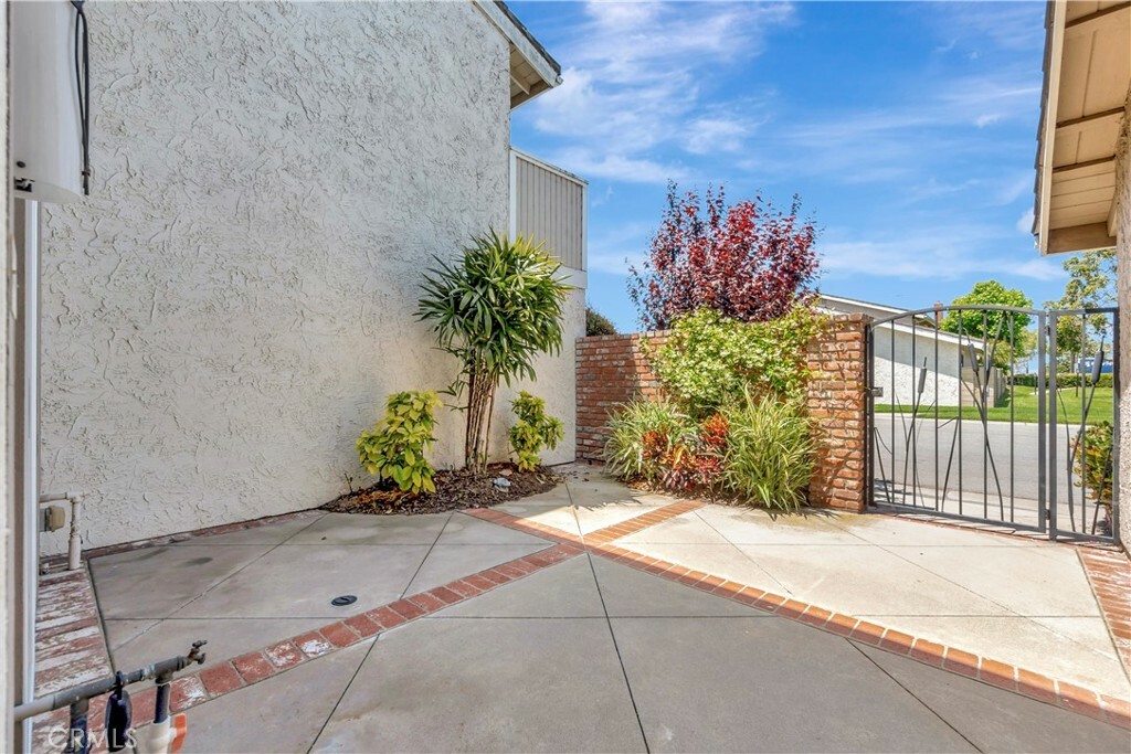 Property Photo:  14096 Baker Street  CA 92683 