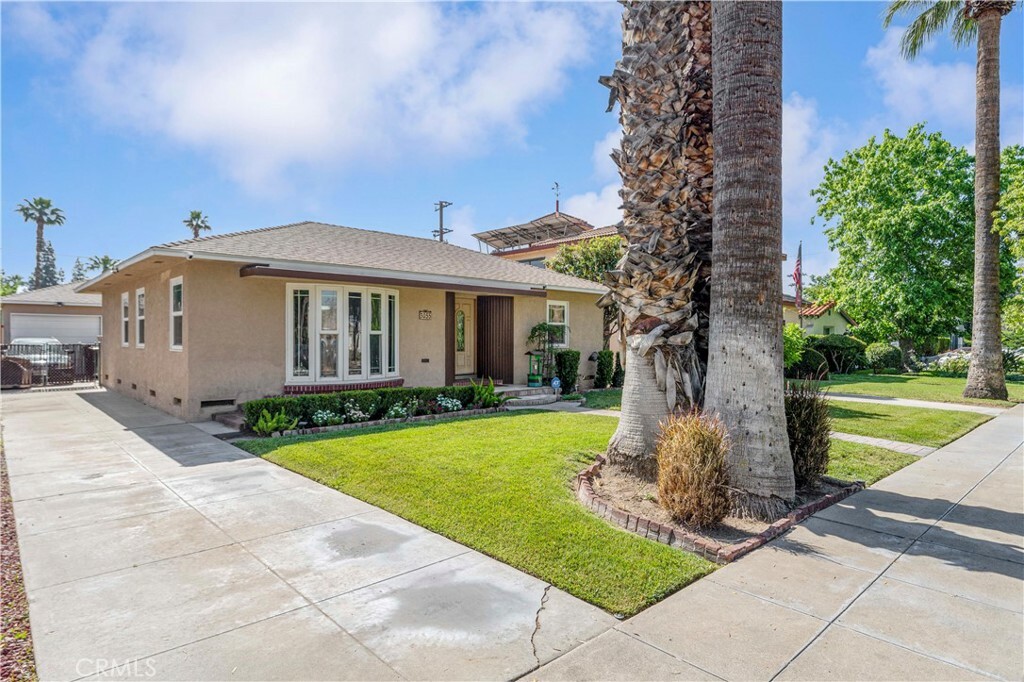Property Photo: 3055 N Arrowhead Avenue CA 92405
