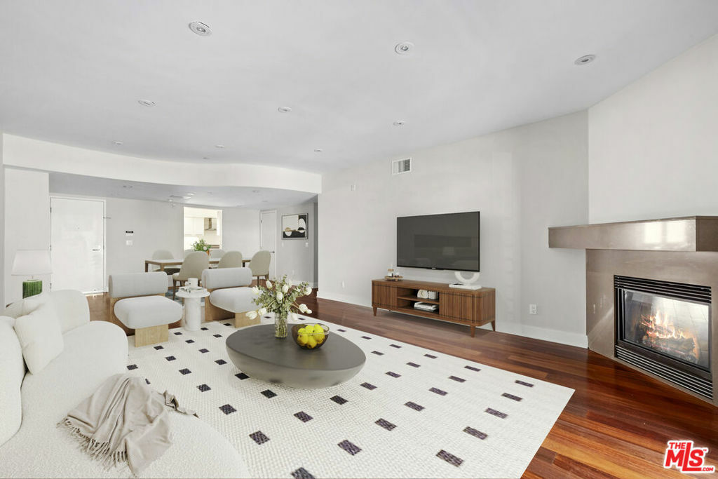 8788 Shoreham Drive 23  West Hollywood CA 90069 photo