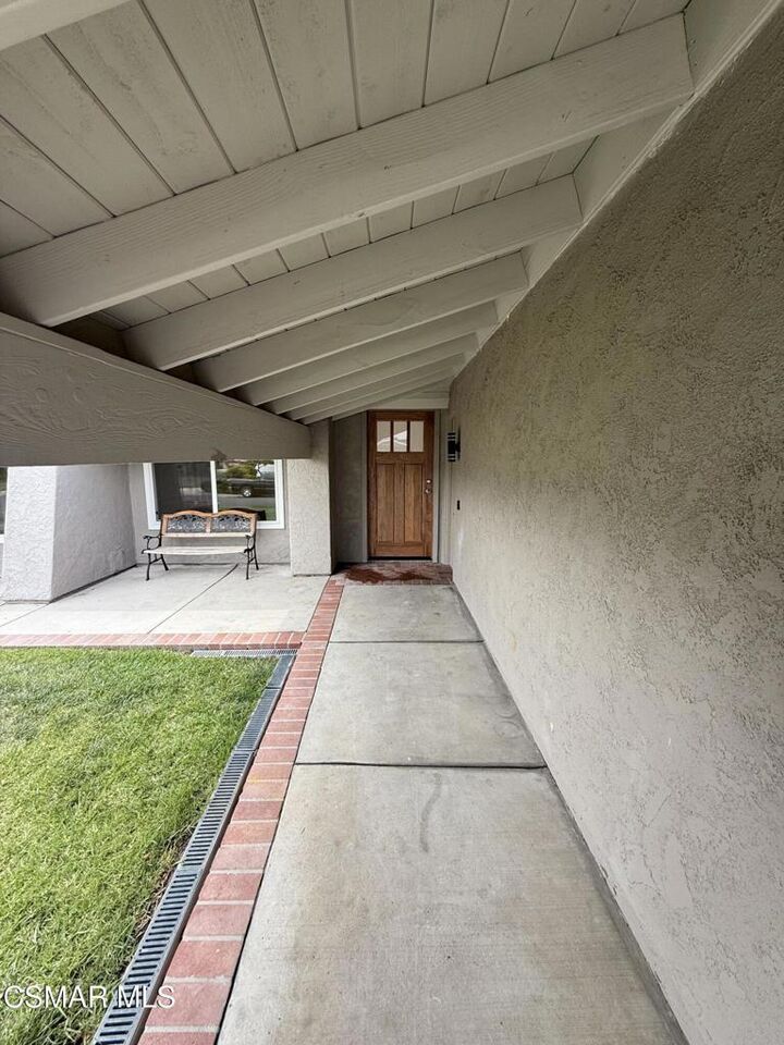 Property Photo:  2203 Marter Court  CA 93065 