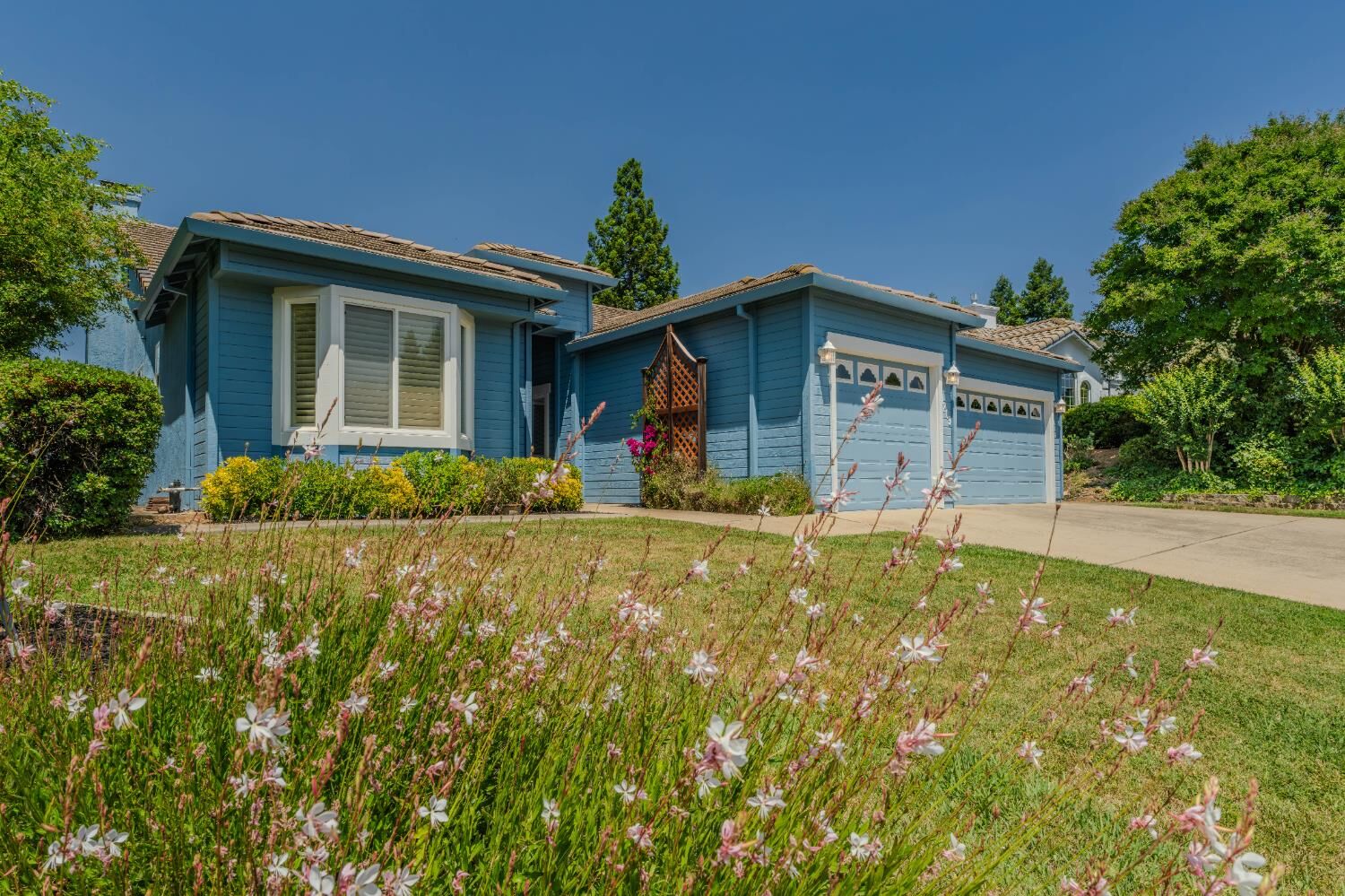 Property Photo:  1209 Oakview Drive  CA 95640 